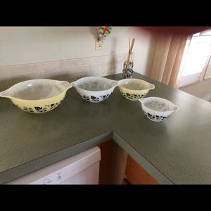 Collectible Pyrex Cinderella Bowls